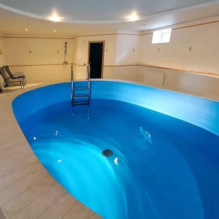 Lux House ヴィラ *